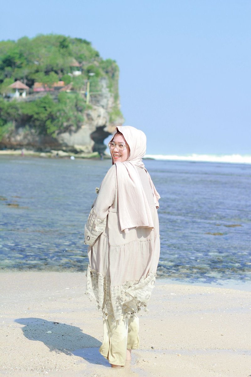 mayangpuput's tweet photo. Plissss, lagi cari temen chating buat sepupu aku:((
Kalo mau lebih dari temen chating jg boleh kalo cocok. Jambi aja jangan jauh2😇 https://t.co/Ew2QZs3y12
