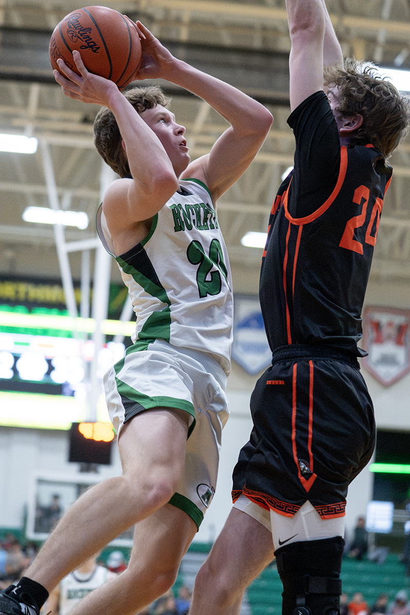 PressProsMag's tweet photo. Hot starts were the name of the game Monday night in the Division V district semifinals at Northmont, carrying Arcanum and Versailles to victory. Read Jeff Gilbert:
https://t.co/GWhygN9omS https://t.co/j7eGFF1J5O
