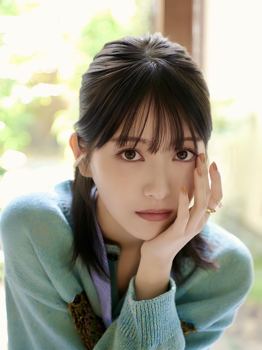 ミクストメディア「月下に咲く」浜辺美波さん似？ Ato Fujihara