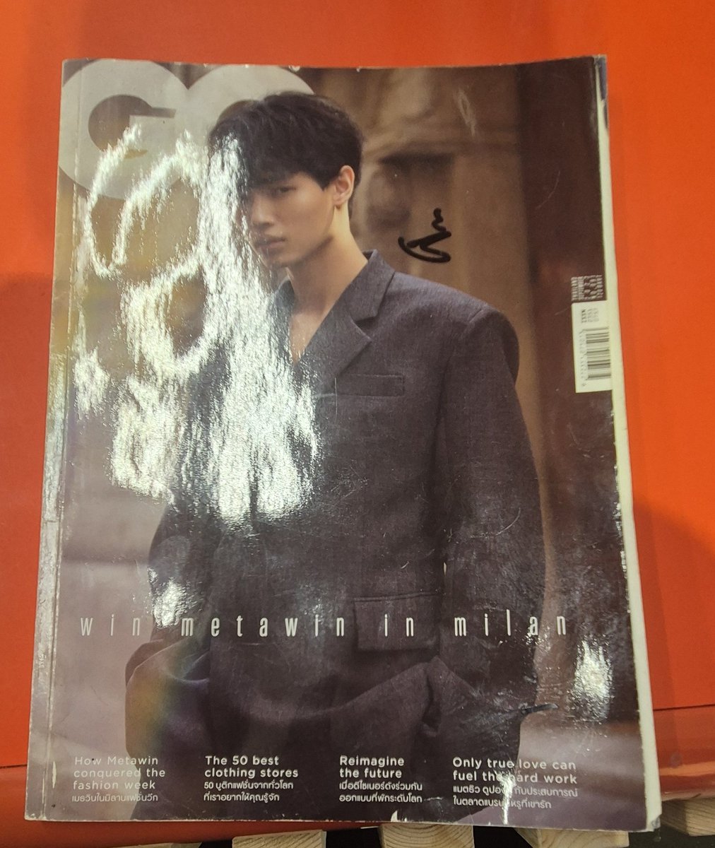 Win just arrived and signed my mag 😭😭
I'm so happy!!!!!

WIN JOURNEYS TO PFW26

#AcneStudiosxWinMetawin
#winmetawin <a href="/winmetawin/">Winmetawin</a>