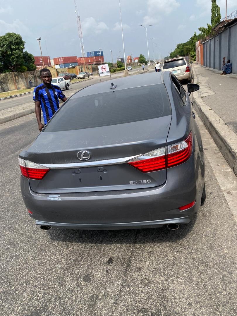 PRIMEMINISTERZ's tweet photo. Saved the customer 5M on this 2013 Lexus ES350. We can procure any vehicle on 
Pre-Order saving you millions of Naira Delivery time is 6-8weeks 
A little patience goes a long way https://t.co/RbeCfHih5G