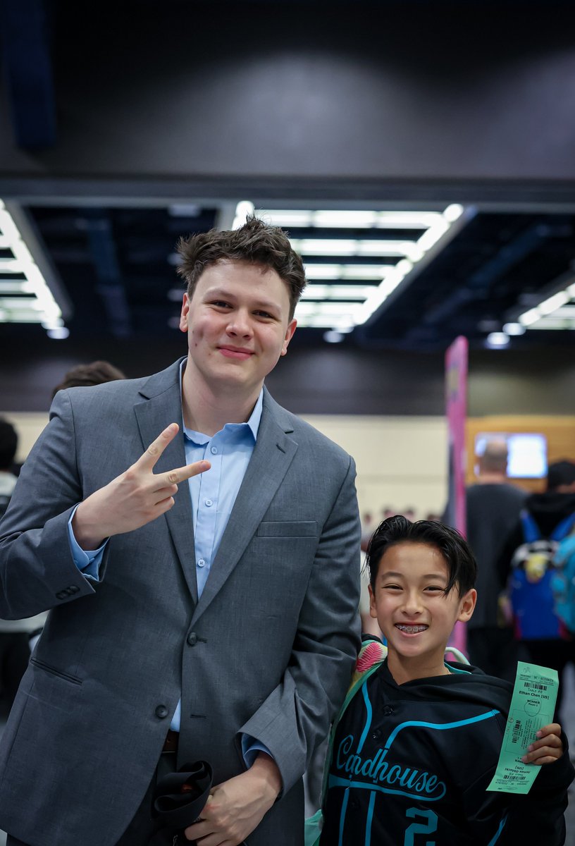 Chris Chen tweet media