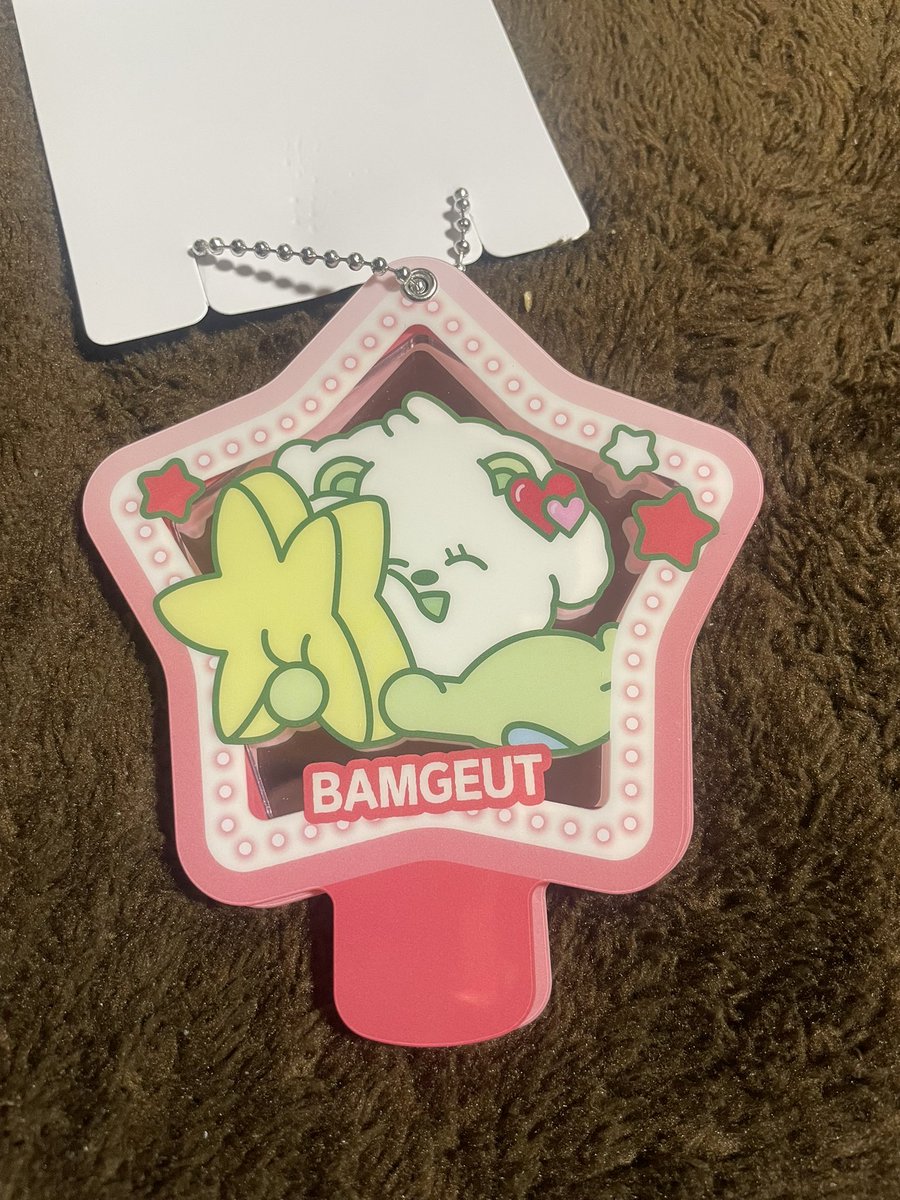 i_11513's tweet photo. TXT  プルバトゥ ファミマ 
スライドミラー 交換

譲 : バムグッ
 
求 : ファンチュン

郵送でのお取引希望。
お気軽にリプまたはdmお待ちしてます。 https://t.co/tePKCHbsB2