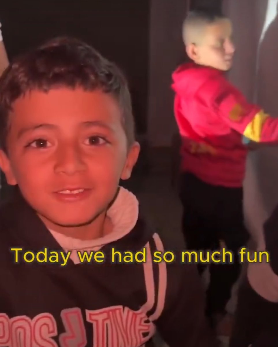 The DisInsider tweet media