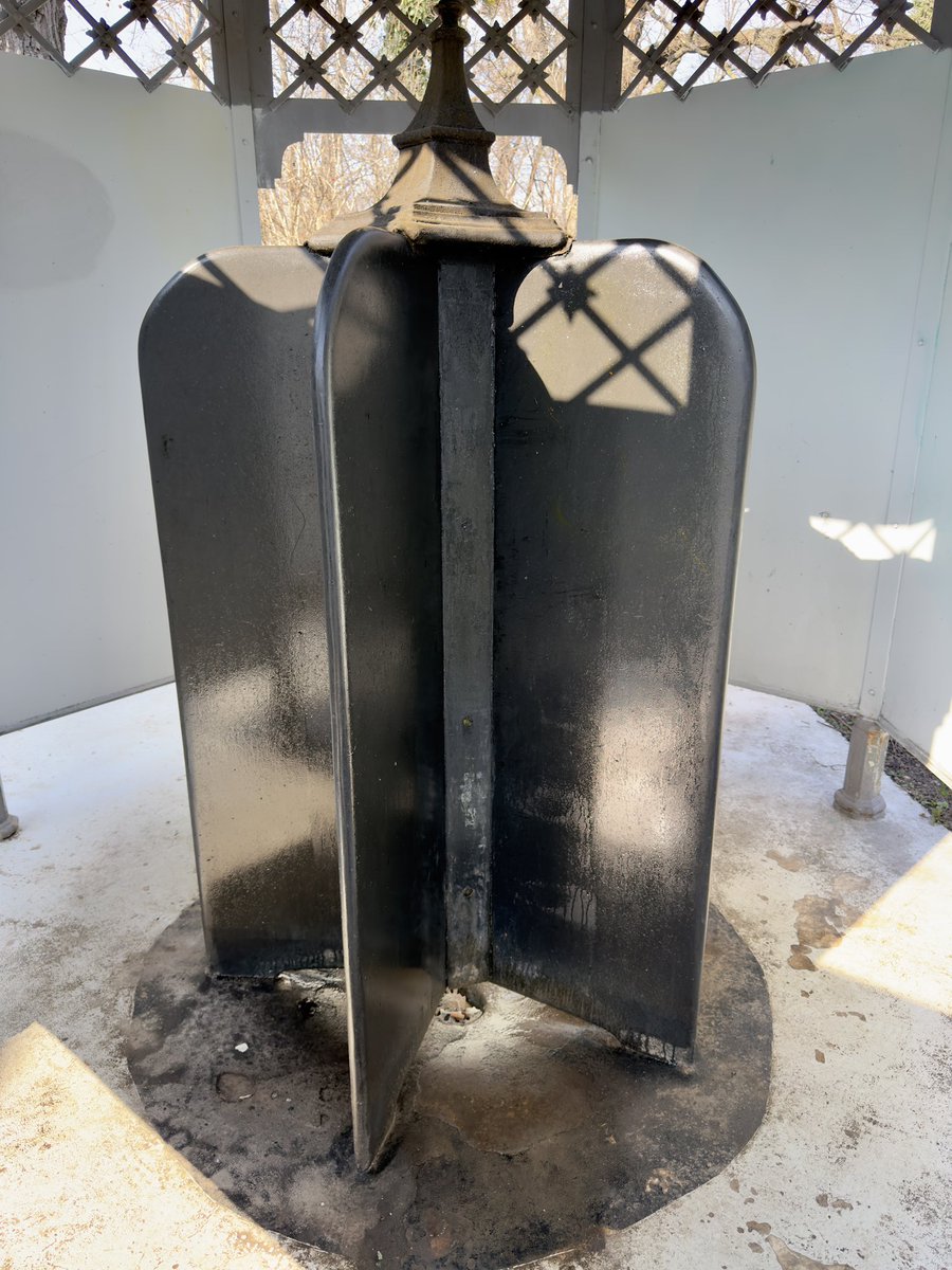 ausbootpig tweet media