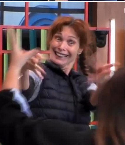 ruby585's tweet photo. Buenos días a todos.
Menos a los q nos quitaron por estrategia la oportunidad de ver a Cristina Piaget en directo hasta el último día.

Y gritan que no quieren que muera GH
¿Una final a las 11 de la noche?....
Irse a la MIERDA UN RATO 

#GHDuo3M #Piaget3M https://t.co/SIh8uKcYSX
