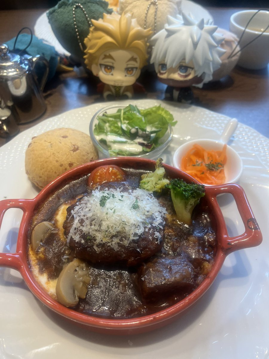 ChironexMHA's tweet photo. やっとお昼… https://t.co/JsZyzdSu3P