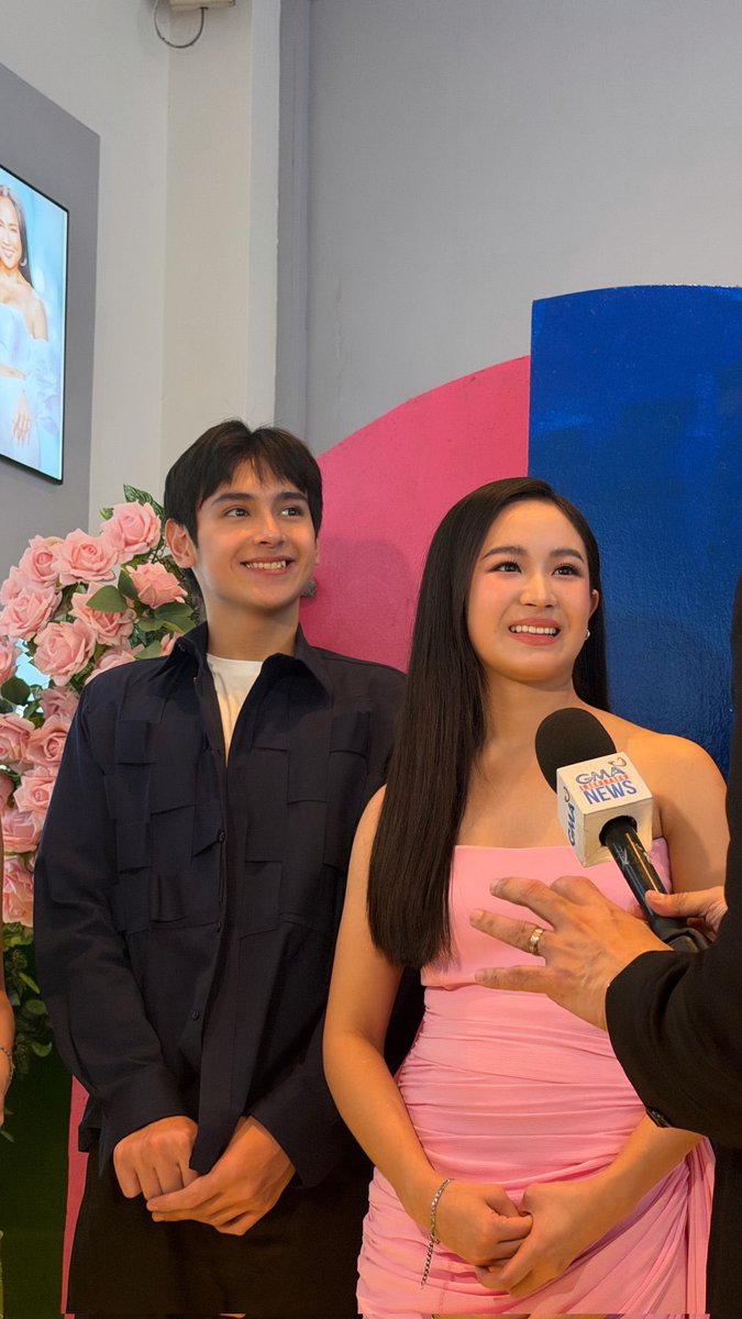 handcries's tweet photo. parang may mali. bakit hindi pa nag holding hands? eme

CAPRICE GMA HOMECOMING
SPARKLE WELCOMES HEATH
CAPEATH HOMECOMING DAY https://t.co/59vH0C2d9I
