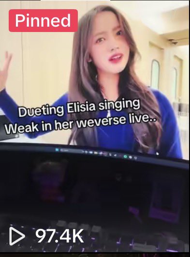 RowdyRocker27's tweet photo. During the poster signing, i think Elisia asked me “do i know you?” and I just said “i think so” https://t.co/eSojyCw4WJ