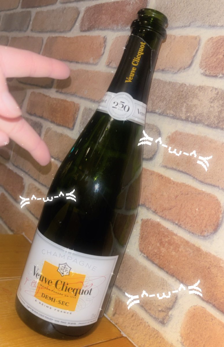 🆒ひなぴーまん.com tweet media