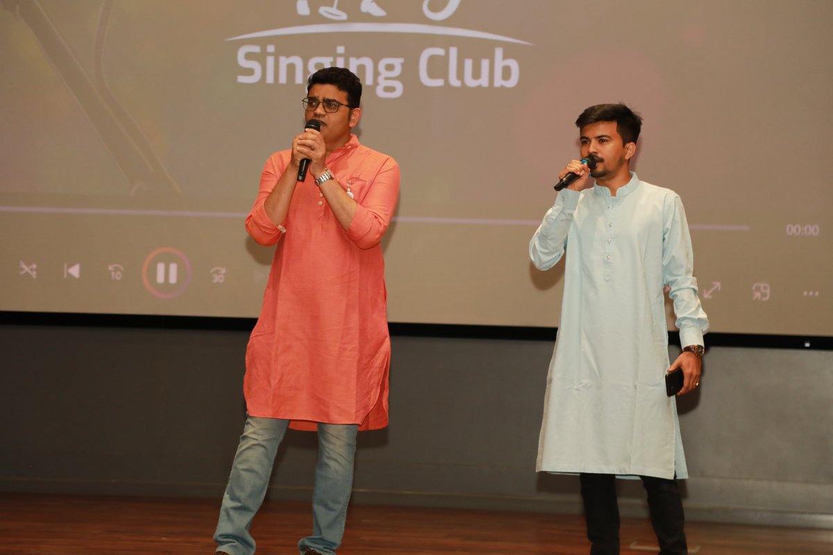 ZydusUniverse's tweet photo. (03/03)  

The evening was a refreshing reminder that shared interests strengthen teams, foster camaraderie, and contribute to a vibrant workplace culture.  

#Zydus #ZydusGroup #SingingClub #Singing #FunBeyondWork #LifeAtZydus