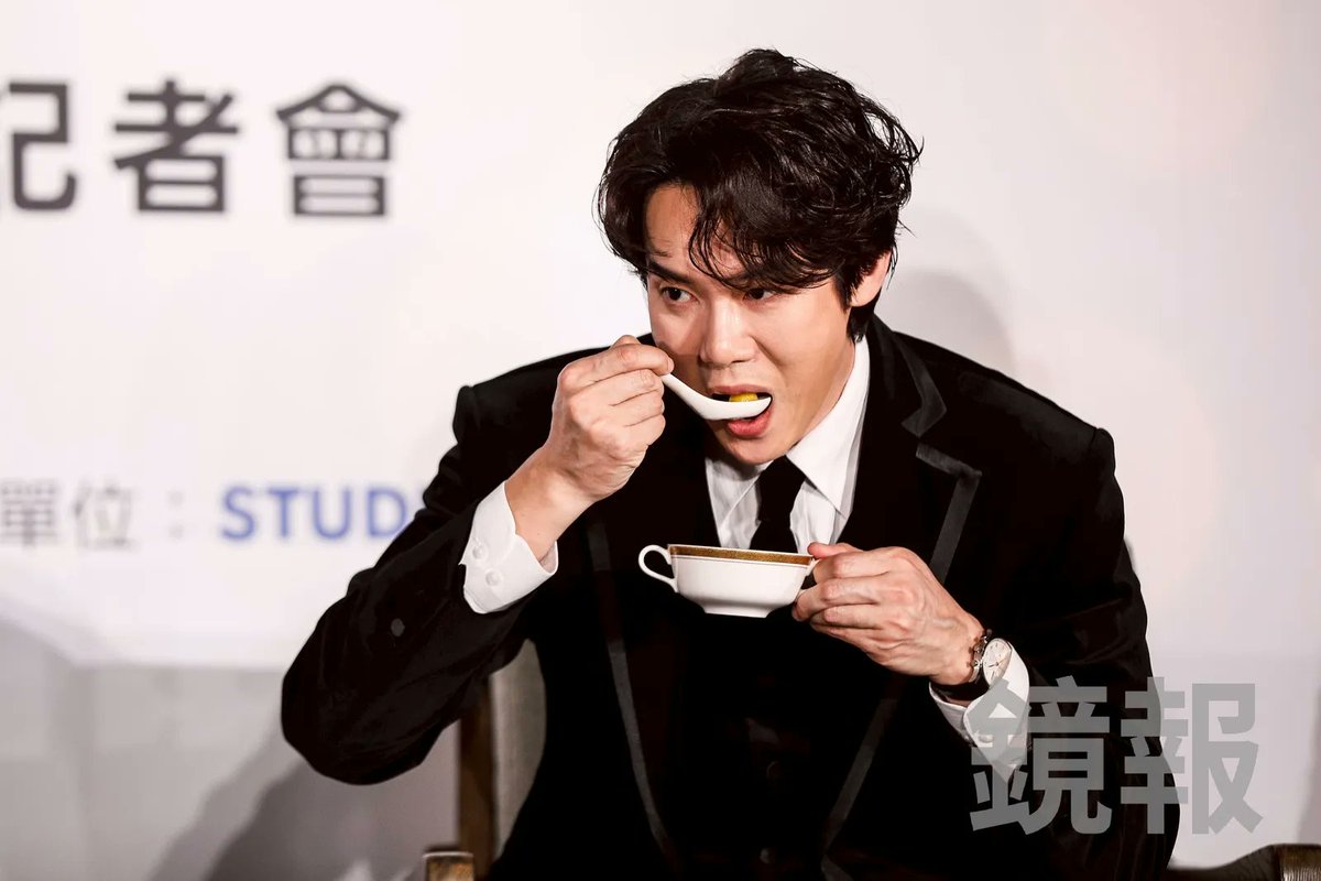 kohlhaaz's tweet photo. Yoo Yeonseok today at the Taiwan Press Conference for Phantom Lawyer Shin Irang~!

#유연석 #YooYeonseok
#신이랑법률사무소 #PhantomLawyer https://t.co/DsqKz3QmwQ