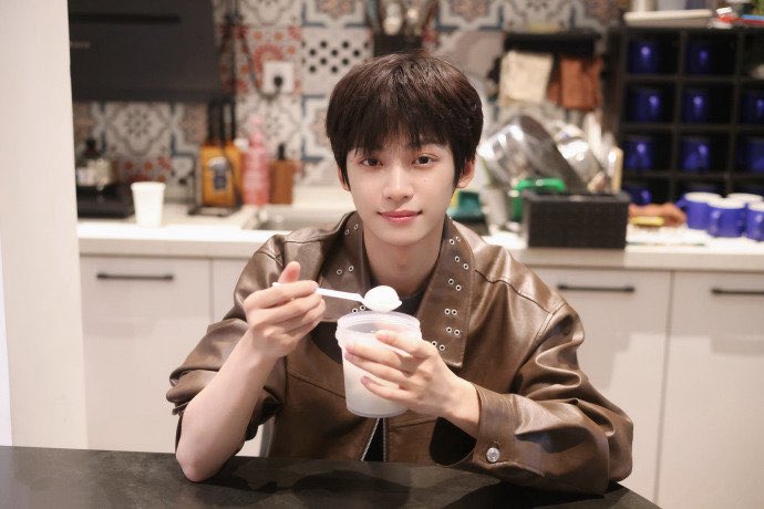 SweetCorns0714's tweet photo. (1/2) Had some tangyuan yet!!!

From ZiYu on Weibo,03/03/2026
#ziyu #FlashFish #tianziyu https://t.co/cHbfXsWWW4