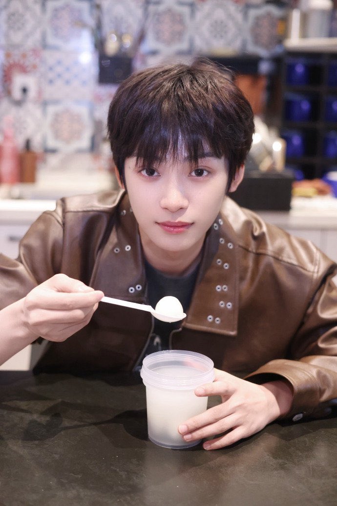 SweetCorns0714's tweet photo. (1/2) Had some tangyuan yet!!!

From ZiYu on Weibo,03/03/2026
#ziyu #FlashFish #tianziyu https://t.co/cHbfXsWWW4