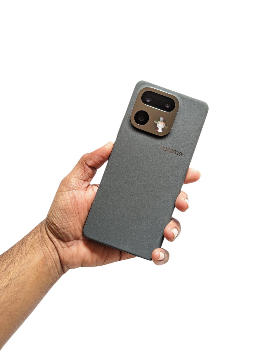 rohaanmeher's tweet photo. The realme 16 Pro+ 5G in Master Grey — clean, bold, and built to perform.
📸 200MP Main + 50MP Periscope (3.5x)
🔋 7000mAh Battery + 80W Fast Charge
⚡ Snapdragon 7 Gen 4
🎨 Master Design by Naoto Fukasawa
Power meets precision.
#realme16ProSeries https://t.co/J5TRLPdcbp