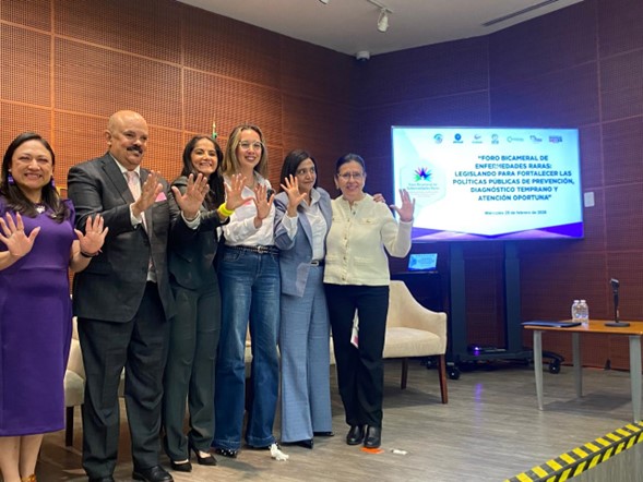 Metabolicos's tweet photo. El Senado de la República sede del primer foro bicameral con participación de legisladores, especialistas y organizaciones civiles, en el marco del Día Mundial de las Enfermedades Raras.

https://t.co/qDi1y4c3tK https://t.co/vvKajHplnl