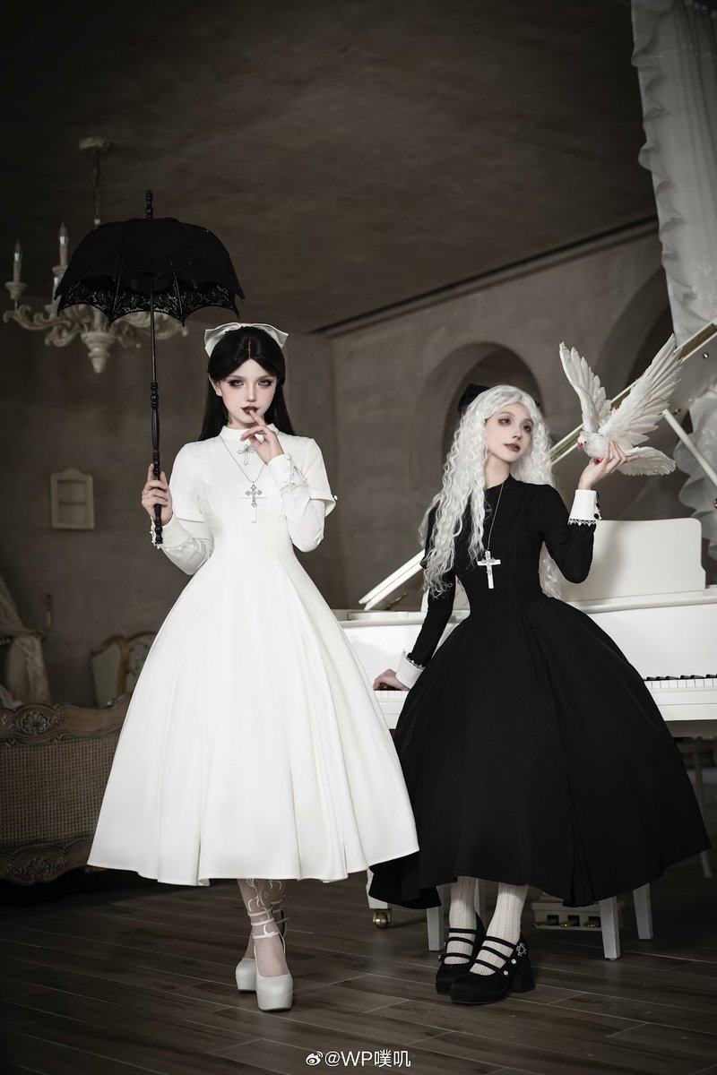 Roses on the Roof～ロリィタ＆クラシック【公式PR】 (@shiny5432