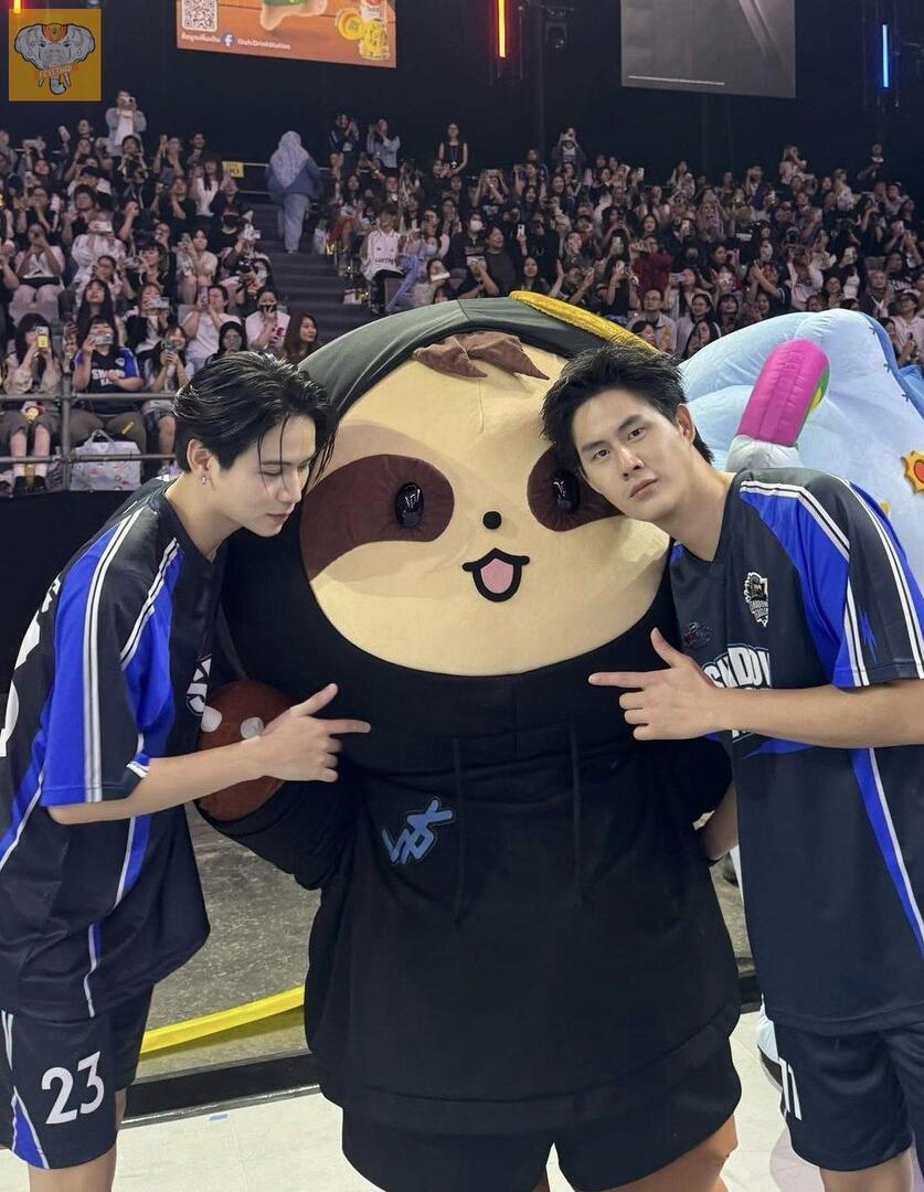 ftd! MASIH NANGISIN WinTangRuay.. kalo divorce gini ruay gimana ya? untung dia masih belum ada suaranya.. kasian gasih kalo udh ada suaranya trs ortu cerai.. udh berkarakter, tkut orng dalem maskotnya ga dapet job.. GA TEGA  😞😞