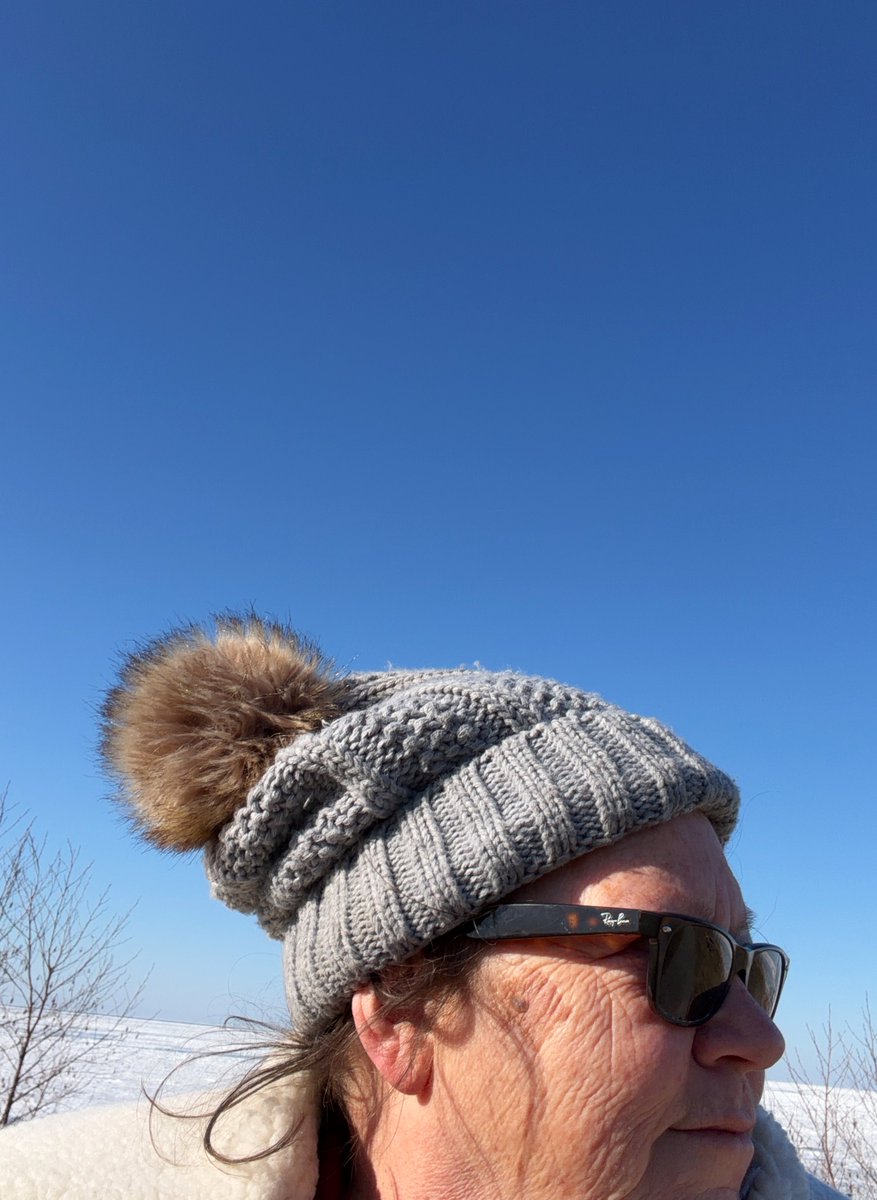 mooncougar61's tweet image. As a #SURVIVOR myself I demand the TRUTH, 
the Whole truth, 
And nothing but the Truth, 
So help me god. 
#Thatswhatshesaid 
USA 🇺🇸 #EpsteinFiles