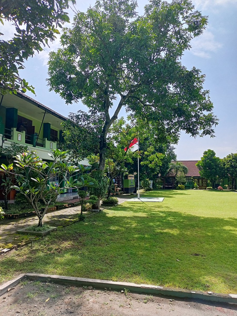 ყα૨૨αα²⁶ free tag tweet media