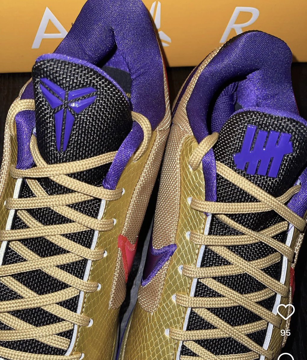 CHINNIE1380's tweet photo. RT PLZ❗️

FOR SALE❗️ BOTH DS❗️ BOTH SIZE 12❗️

KOBE 5 HOF $360❗️

SAUCONY WESTSIDE GUNN $635❗️ https://t.co/F2S05htj2l