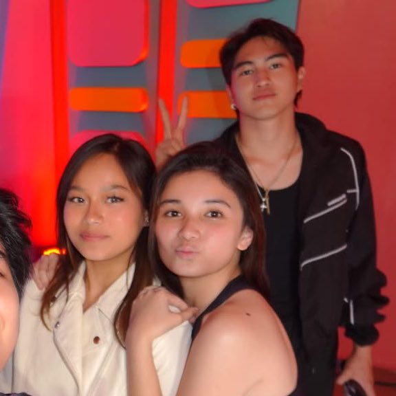 we are so close to get #LelTon pic together >.<