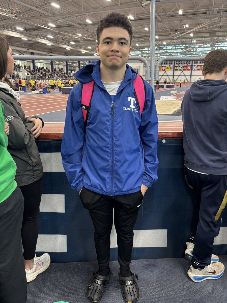 THStrack_field tweet media