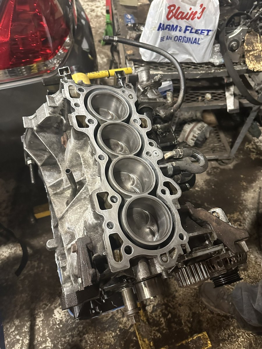 _LightXy's tweet photo. Engine rebuild https://t.co/ltgY60pllQ
