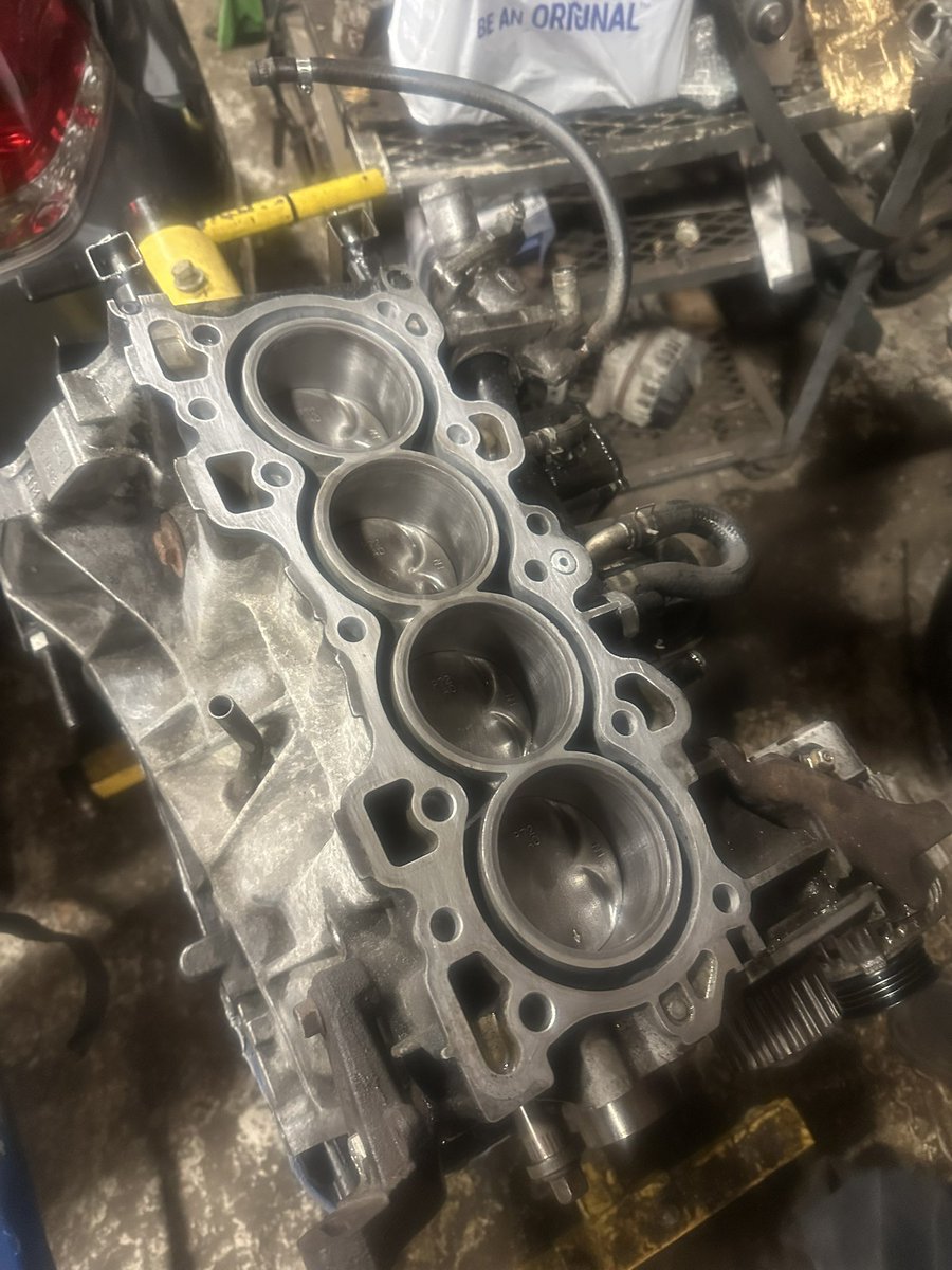 _LightXy's tweet photo. Engine rebuild https://t.co/ltgY60pllQ