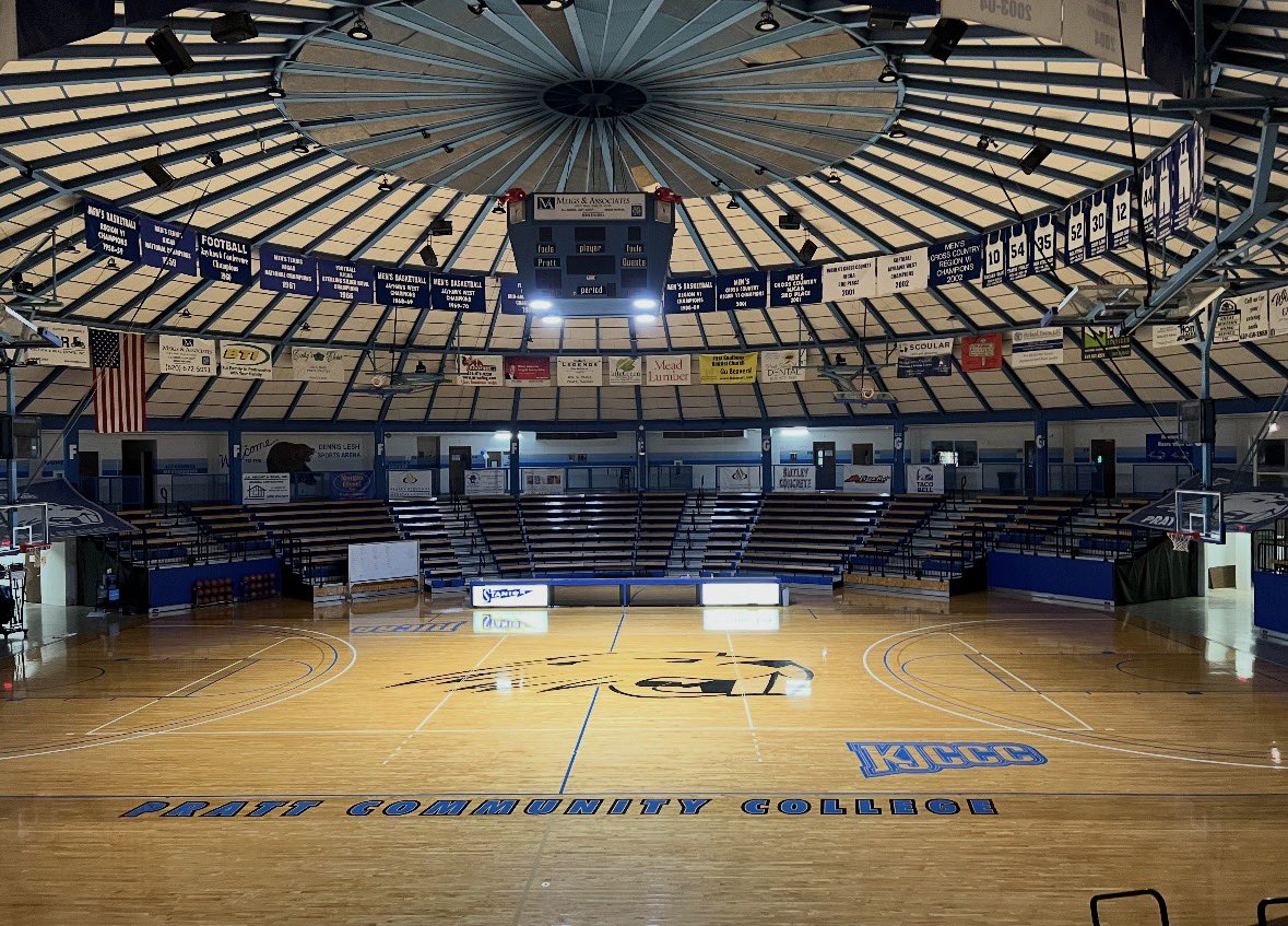 David_crane_20's tweet photo. After a great conversation with coach @coachkennyeddy I am blessed to receive an offer from Pratt community college @PCC_MBB 💙🤍 https://t.co/ryLLpYNxcC