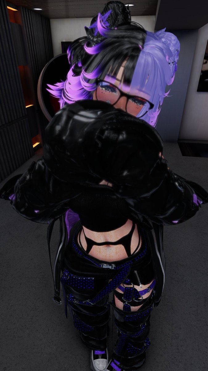 dank_carrot's tweet photo. Shy mode activated, but only for you🖤💜 https://t.co/8bpHS114Nk