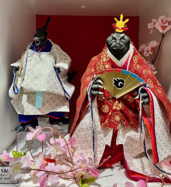 【日常】
3月3日は桃の節句。
今日は #ひな祭り なゴジストの様子をお届けします✨
もうちょっとだけこのままにしています🌸
#ゴジラ #ゴジスト