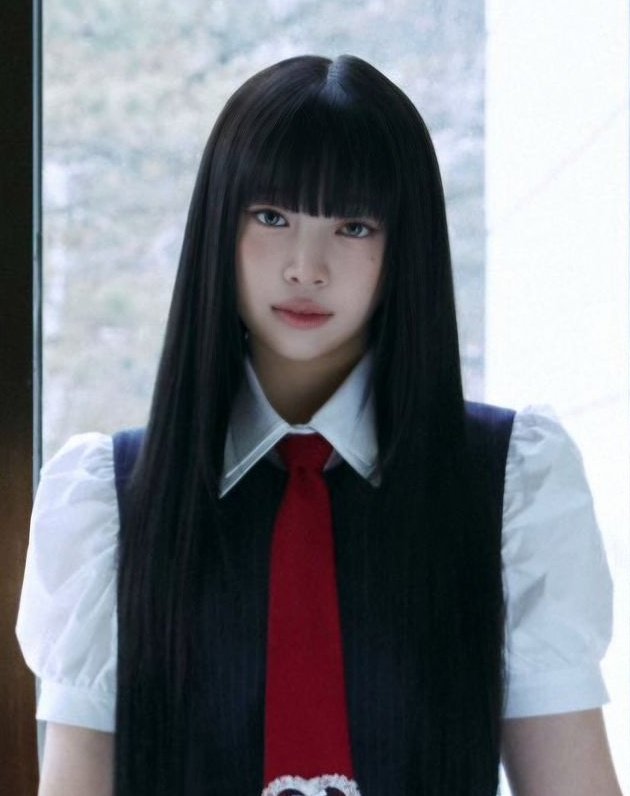 saikisawr's tweet photo. I can't believe that COMPANY have her as visual, center, and main dancer but never given a chance to shine. Like LOOK AT HER!? LOOK AT HER!!! Give NANA the payola she deserves https://t.co/vc3XcyS1pm