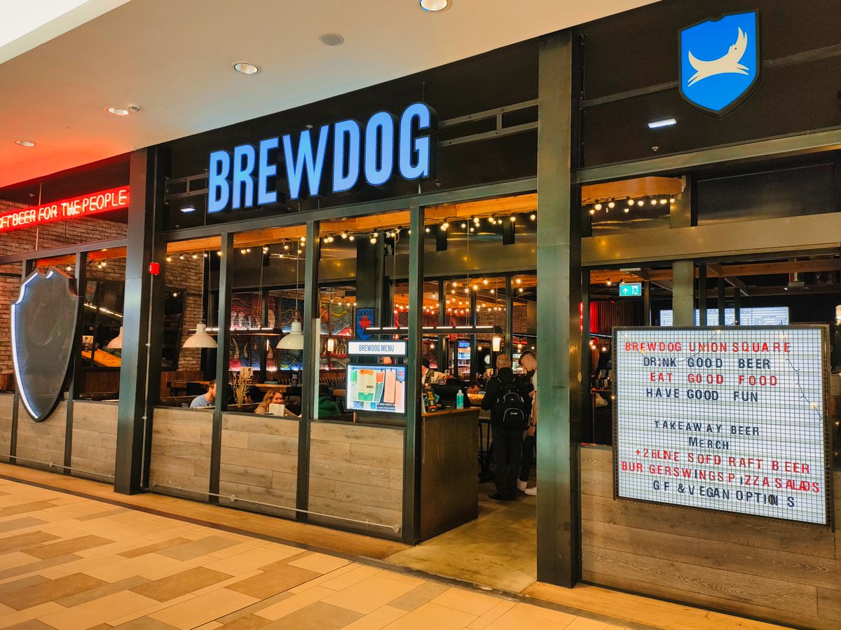 ブリュードッグの売却先が決定。米国の飲料・大麻企業ティルレイ・ブランズに約70億円で売却されました。英国内38店舗が即時閉鎖となり、484人が解雇される一方、733人の雇用は維持されます。英国内ではFCも含めて29店舗が営業を継続 bcij.jp/ctg/food/32689… 🏴󠁧󠁢󠁳󠁣󠁴󠁿