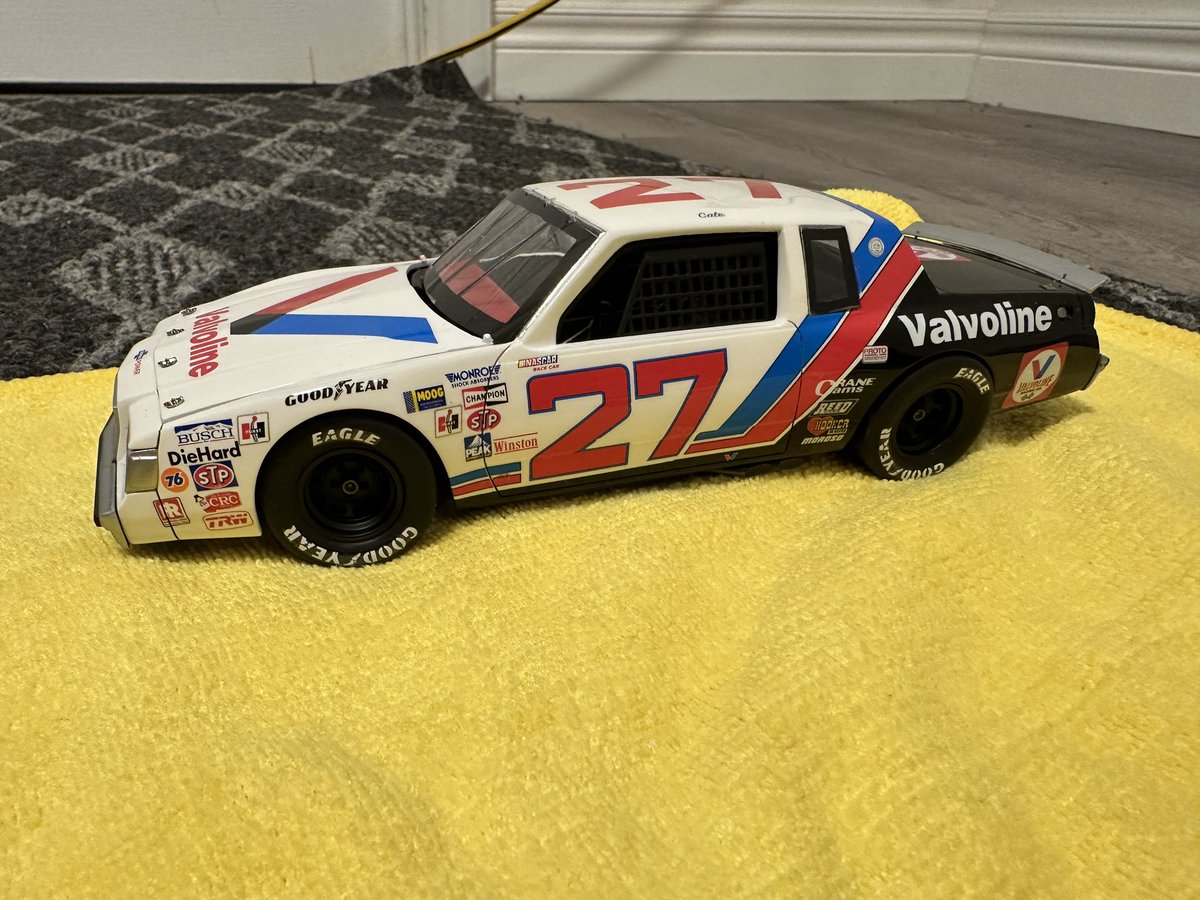 500ajb's tweet photo. Managed to finish the Buick Regal. Pretty decent for my level, but many things to improve, such as the metal foil window frames… https://t.co/MNXRA7uIlT