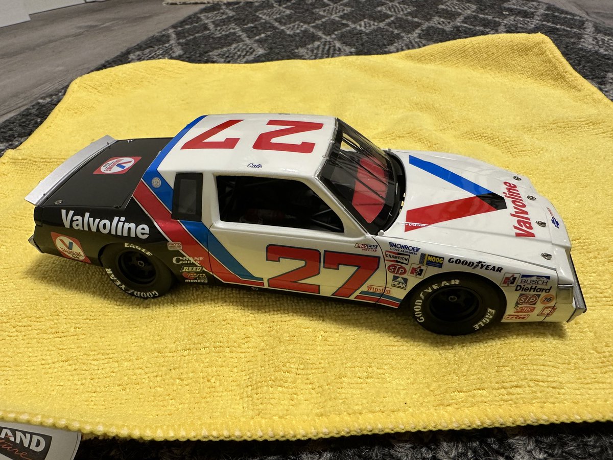 500ajb's tweet photo. Managed to finish the Buick Regal. Pretty decent for my level, but many things to improve, such as the metal foil window frames… https://t.co/MNXRA7uIlT