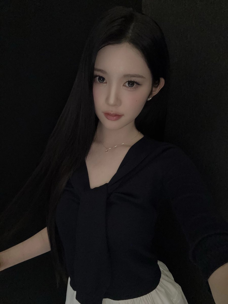 H2H_INA's tweet photo. 260303 #A_NA weverse post 

semangat semester barunya🖤

#Hearts2Hearts #하츠투하츠 #에이나
@Hearts2Hearts https://t.co/vmb97kZzlY