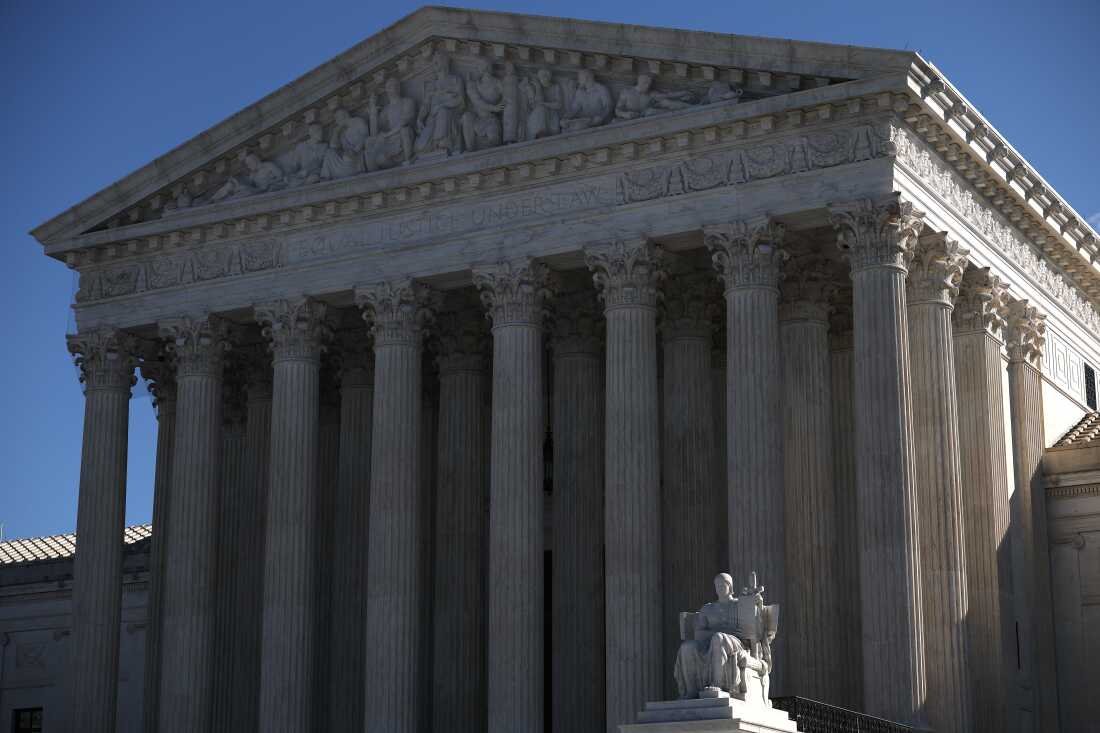 nuprizm's tweet photo. Supreme Court blocks redrawing of New York congressional map, dealing a win for GOP

From NPR:
• Supreme Court blocked a lower court ruling on New York's redistricting.
• The blocked ruling would have likely flipped a Republican congressional district.
• Dissenting justices criticized the intervention as inconsistent with prior cases.
• The court is also considering a challenge to Louisiana's voting map.

Read the full story in our app. Link in bio.