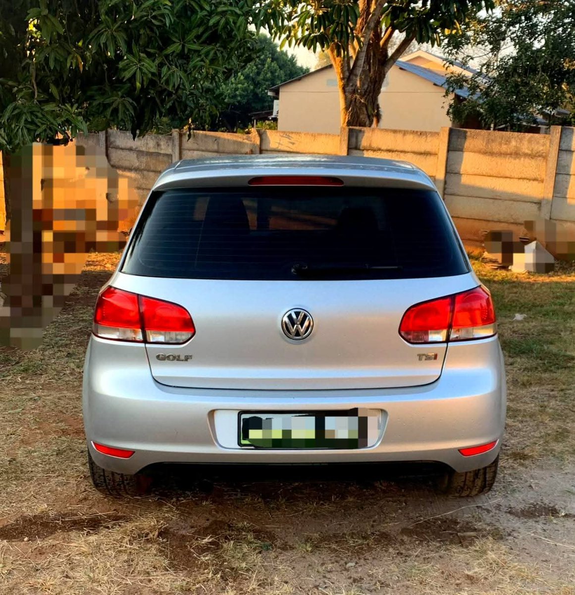 benhle_'s tweet photo. 🚗 VW GOLF 6 TSI  🚗
💰 Price: E78,000 🔥
✅ 1.4L Engine 
⚙️ Automatic Transmission
🕒 120,000 KMs 
✨ Accident-free 
❄️ Aircon Blowing Cold 
📱 Android Entertainment System – Stay connected and entertained
🛠️ Fully Serviced – With brand new tyres
🔧 Sealed Engine &amp; Gearbox 100% https://t.co/V2r89i904D