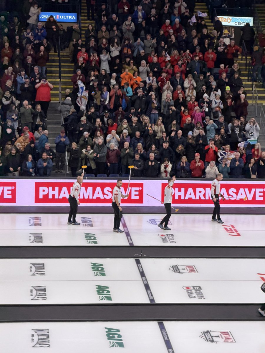 Janet Tobin 🫐🇨🇦 tweet media