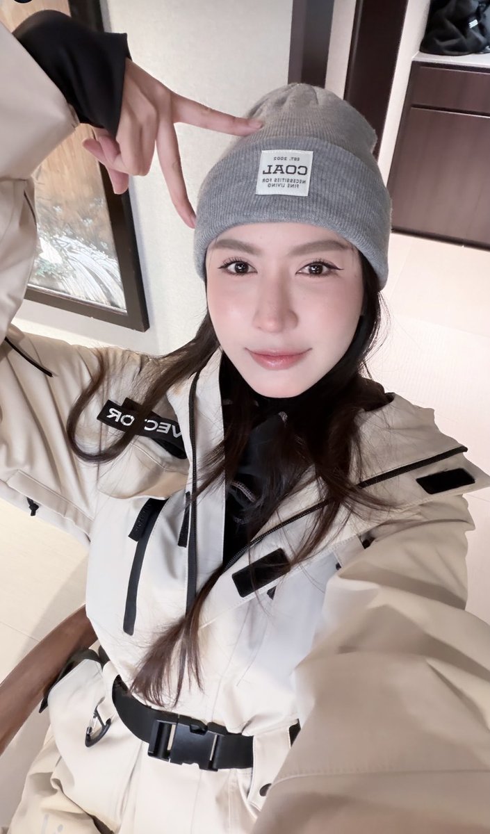 AntAntLove's tweet photo. Masalah apapun yg kamu hadapi, dont forget to smile today ￼￼￼

Senyum yg manis dari orang yg paling manis ￼￼￼
#yooyeeSandy #iamyooyee #inthe8ight 

￼ https://t.co/NuvTh5gIEE