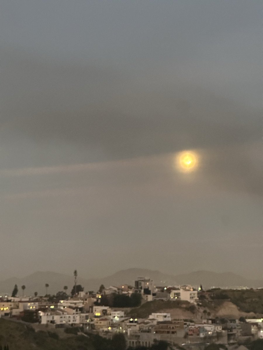 Donadevils's tweet photo. Blood moon tonight get comfy and wake up in time to get a good spot 🩸🌑
Luna del cacciatore 
Apocalypse now or later? 

If you around at those hours, you night fiend, don’t miss the show. 

This type of moons are linked to important events in humanity’s mess in this world. https://t.co/ox4tntHJv9