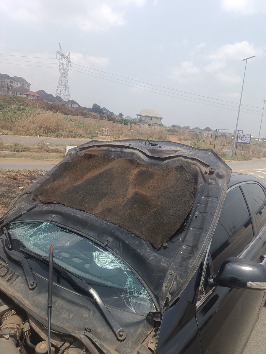 Nadison27's tweet photo. @Maziitunde Please sir i had an accident yesterday, i really need some assistance https://t.co/lrcIDVNoND