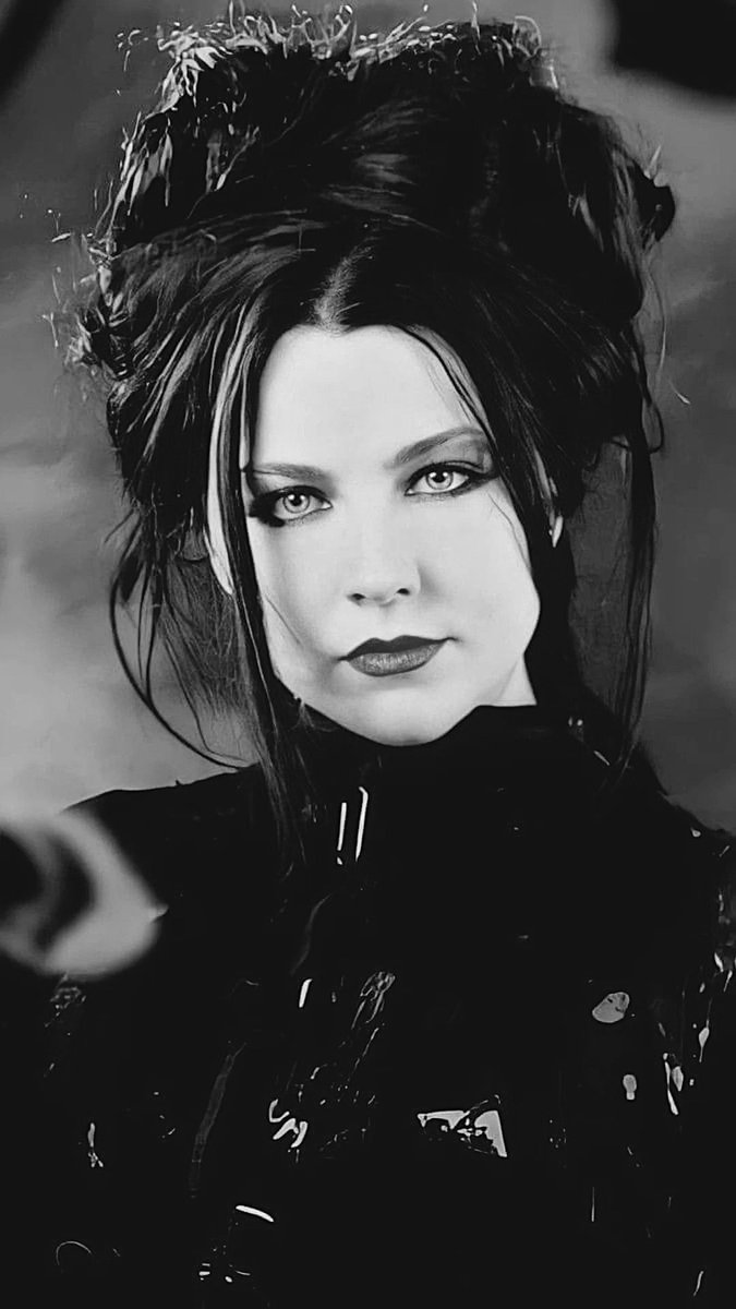 amyleenet's tweet image. ❤️😊 #amylee #evanescence #Throwback