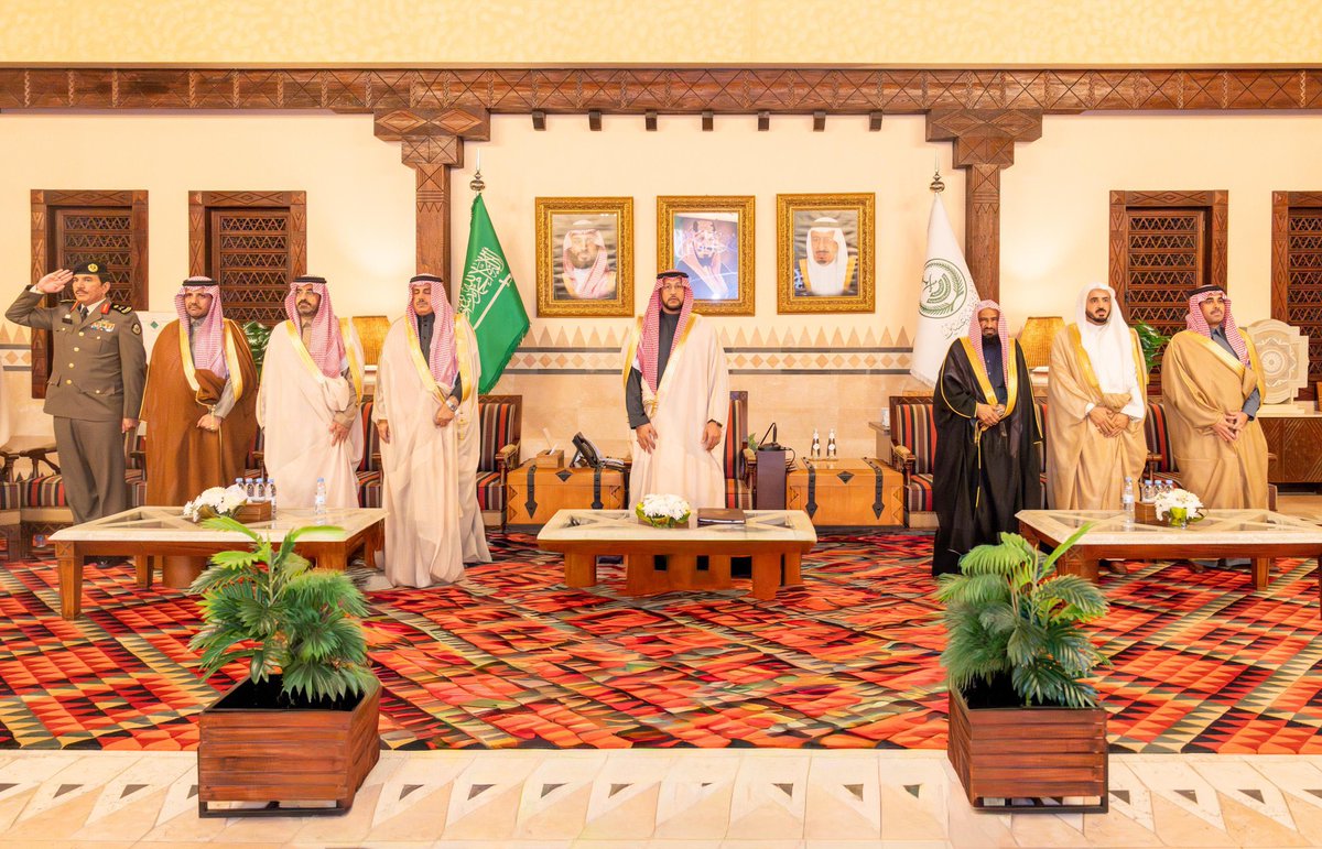 محبو الأمير خالد بن سطام بن سعود بن عبدالعزيز tweet media