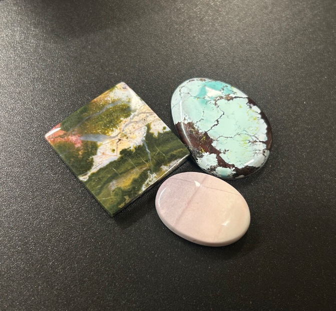 買った石がきれいでかわいい
ここでも見ていただけますか