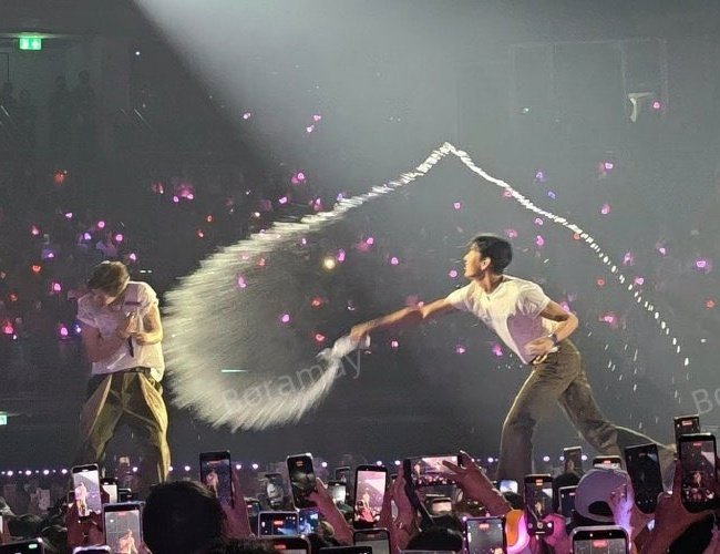 สาดน้ำ...ไม่สาดใจ...ฮี้ววๆๆๆๆๆๆๆๆ😝🤣🤣🤣🤣

#MTBB #MarkBam #มาร์คแบม