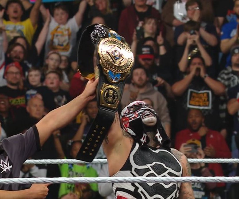 Penta will enter WrestleMania as the IC champion. So happy for the guy. 7th time’s the charm.