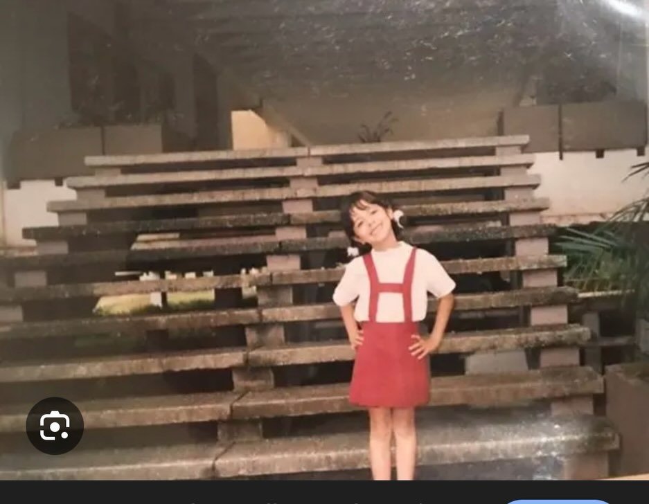 OPortalCs's tweet photo. Hoje o dia é dela!! ♥️

Da nossa Camila Cabello, a artista que a gente viu crescer, amadurecer e se transformar diante dos nossos olhos. Desde os tempos de Fifth Harmony até cada capítulo da carreira solo, nós estivemos aqui, acompanhando cada conquista, cada fase e cada recomeço.

A gente vibrou com cada lançamento, se emocionou com as letras mais sinceras e aprendeu com a força que ela demonstra mesmo nos momentos difíceis.

Mais do que números e prêmios, o que nos prende é a verdade que ela coloca na música e a maneira como ela nunca deixou de ser coração. E é por isso que seguimos aqui e vamos continuar, em cada novo passo, em cada nova era, apoiando e acreditando nela.
São anos caminhando junto, torcendo, defendendo e celebrando cada vitória.

Feliz vida, Camila! Obrigada por crescer com a gente e permitir que a gente cresça com você. ♥️