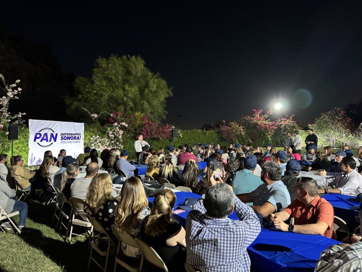 Cuando el PAN trabaja en equipo, no hay reto imposible.

Juntos y juntas compartimos con <a href="/tonoastiazaran/">Antonio Astiazarán</a> una misma energía y una misma convicción: construir el Sonora que soñamos. 

¡Unid@s seguimos avanzando! #PorTuFamilia #ElPANEstáAquí
